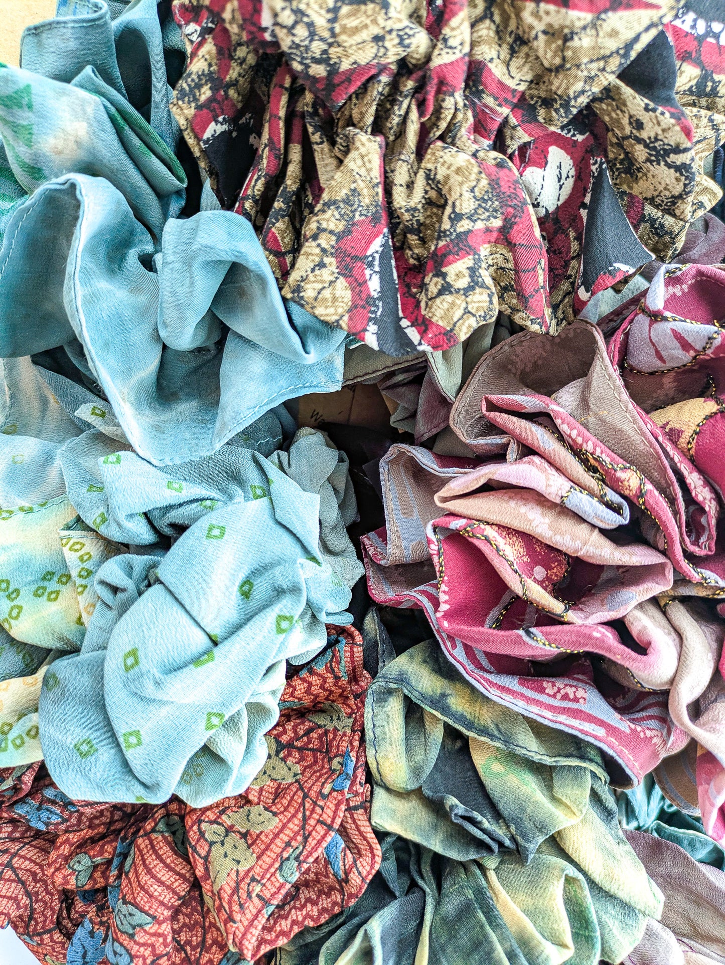 Cofur scrunchie - margir litir