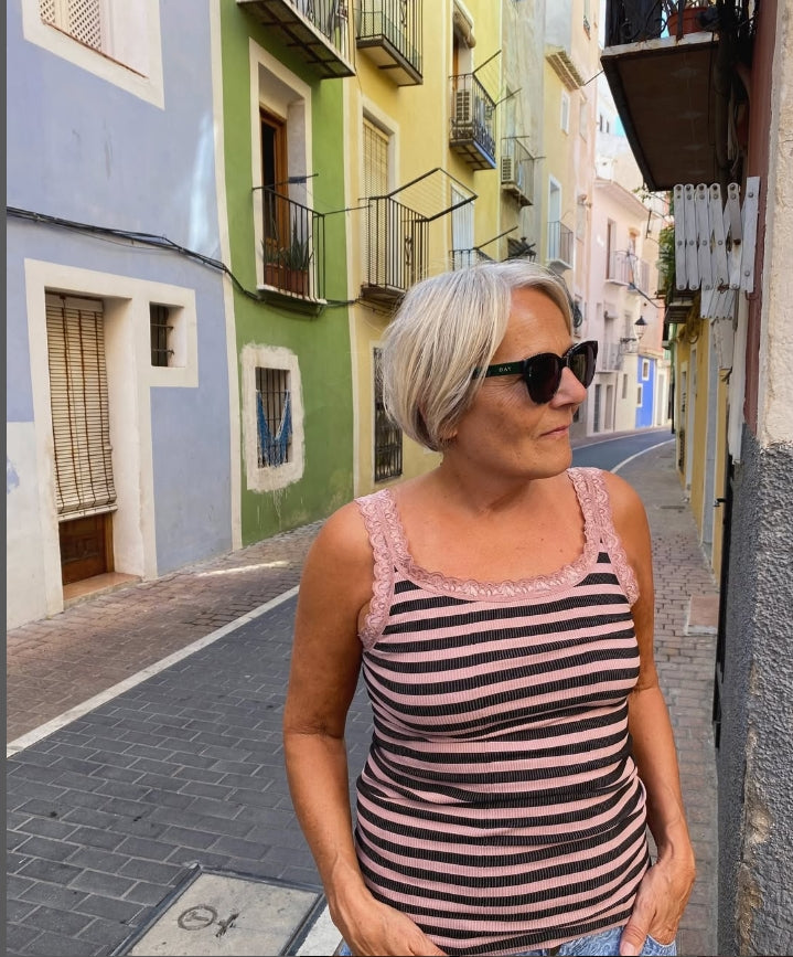 Nærfatasett - Röndótt Rosa/brún