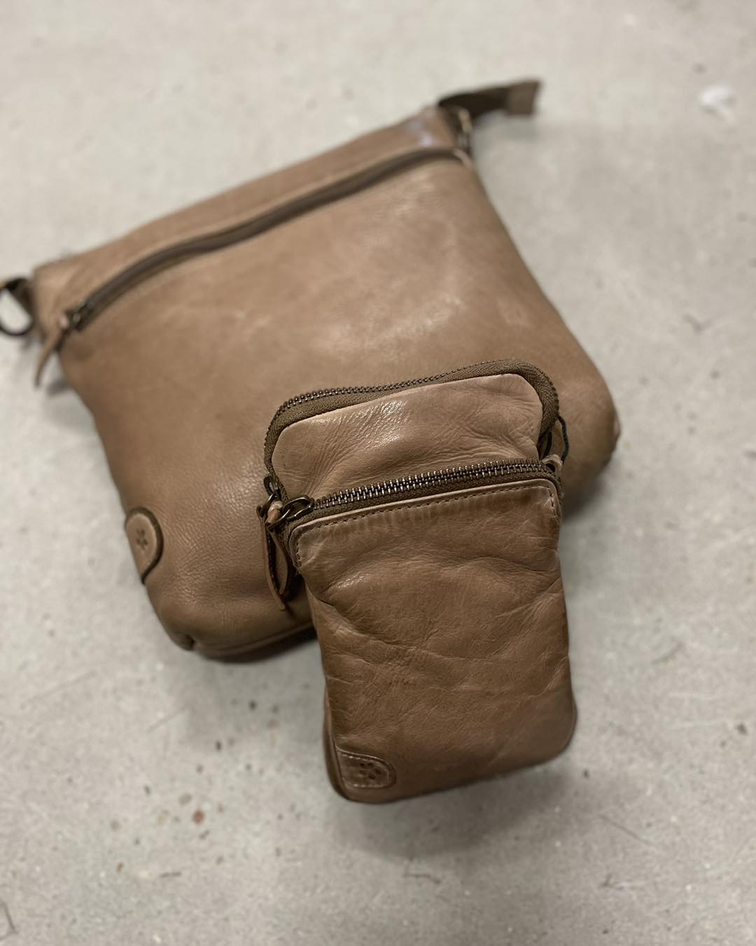 Wanda leður símaveski  – 6 litir