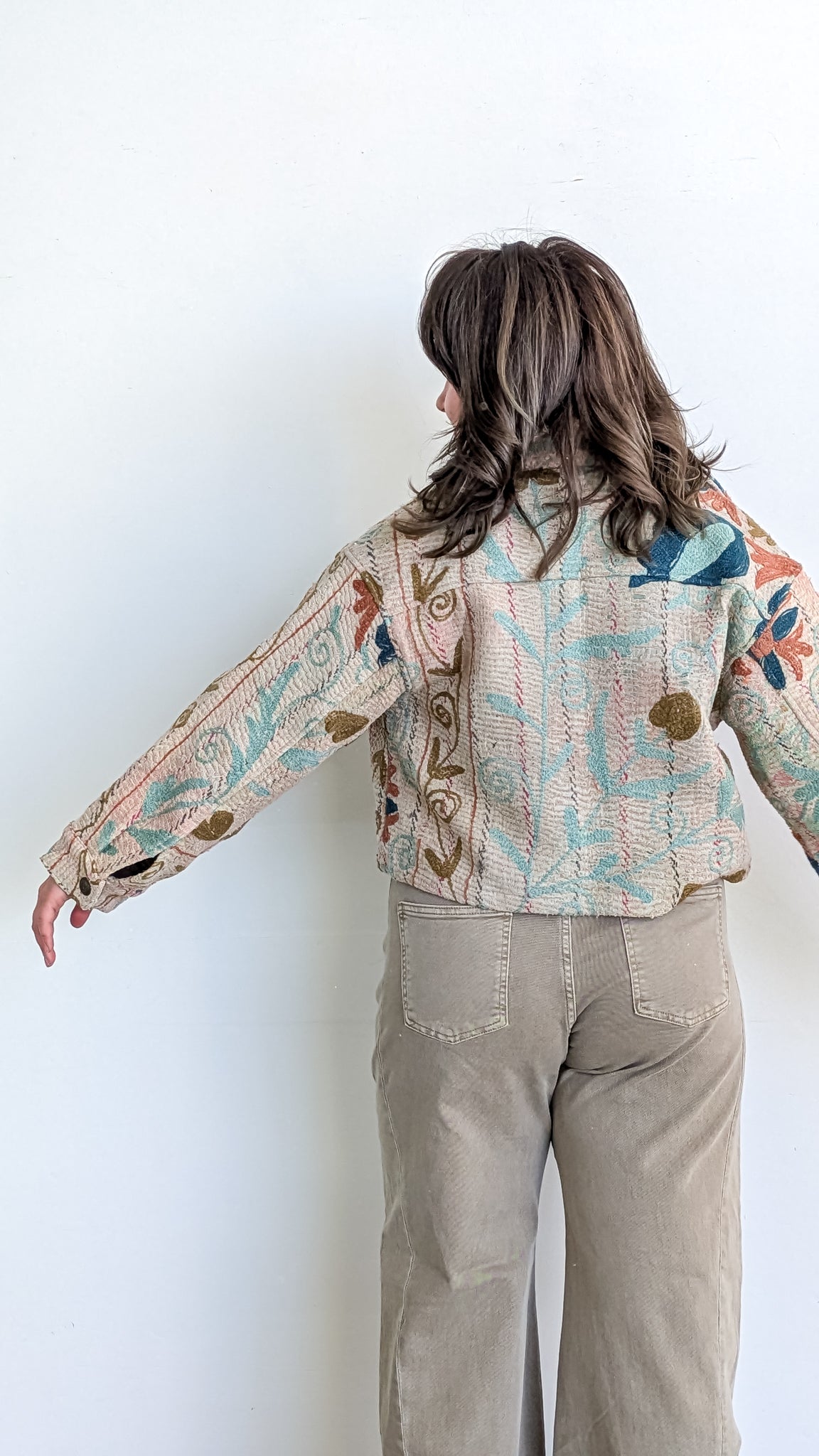 Cofur Kantha jakki - front pockets