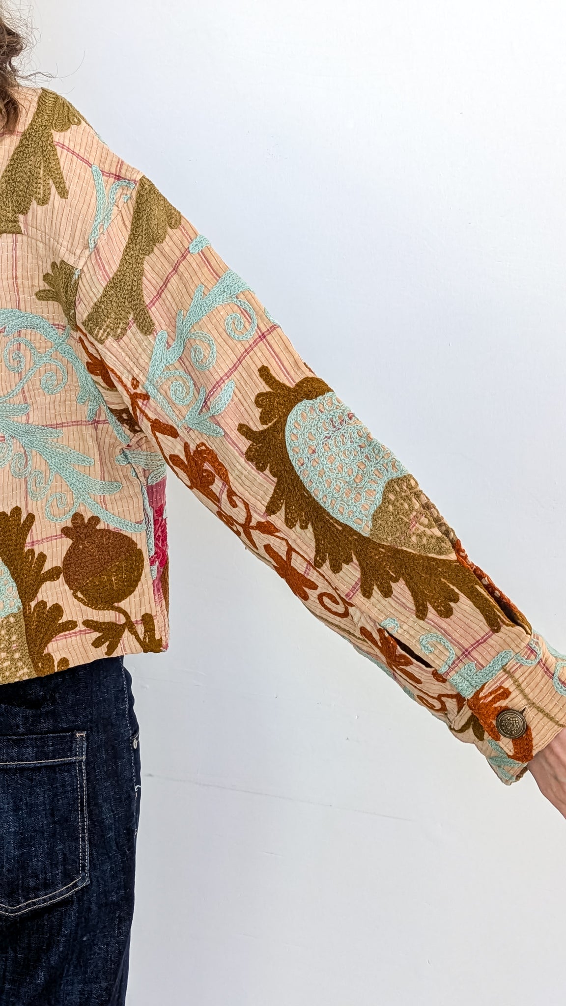 Cofur Kantha jakki - front pockets