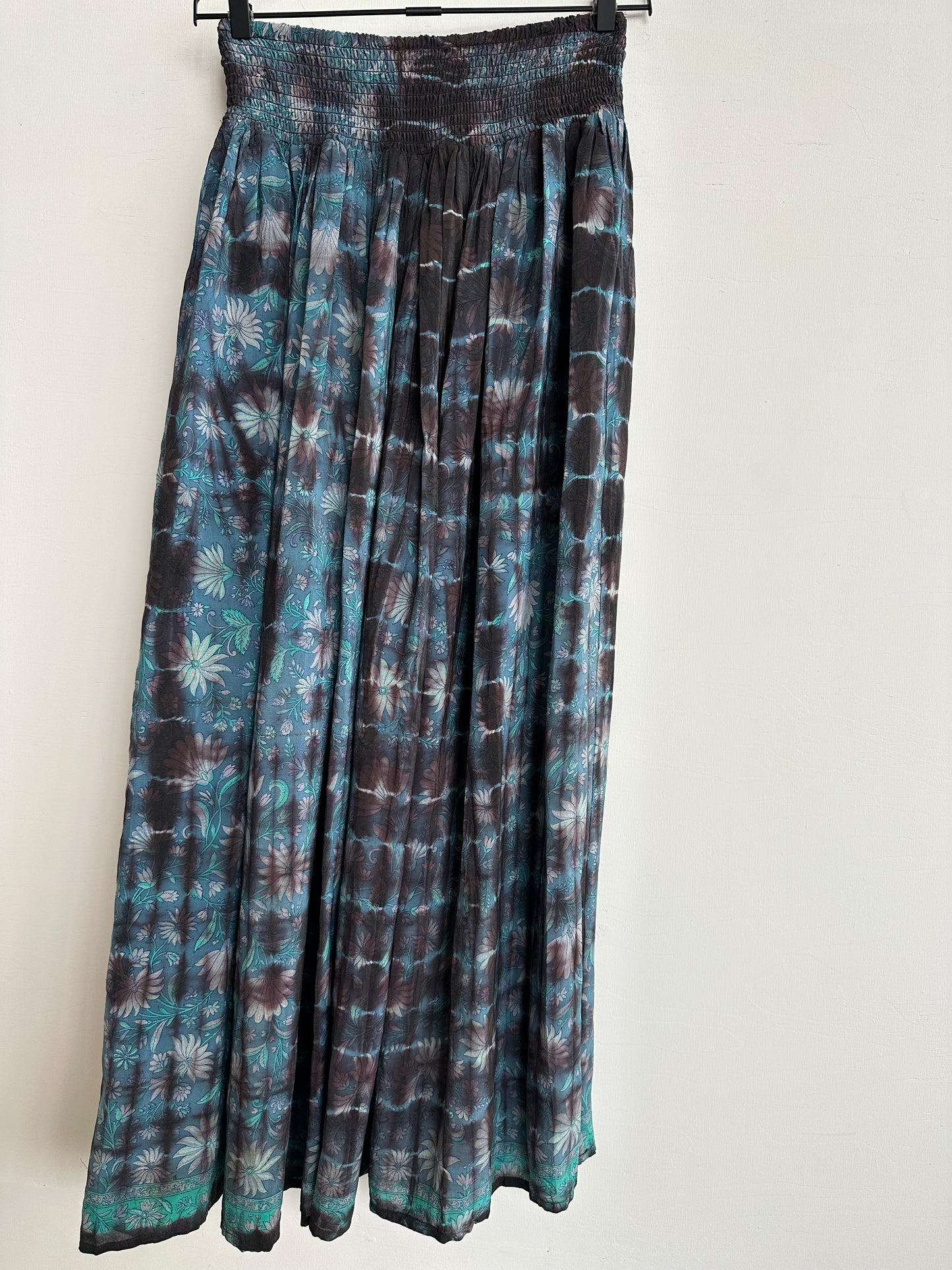 Cofur Hilton skirt