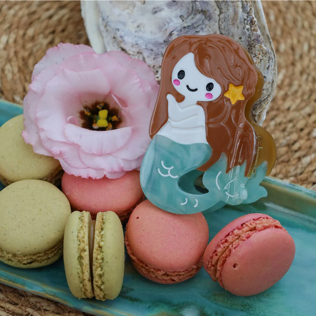 By Stær - HÁRKLEMMUR Í SKÓINN