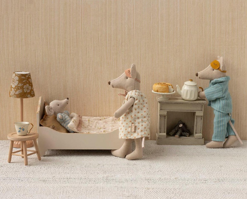 Maileg – Mum and Dad mice in Cigarbox