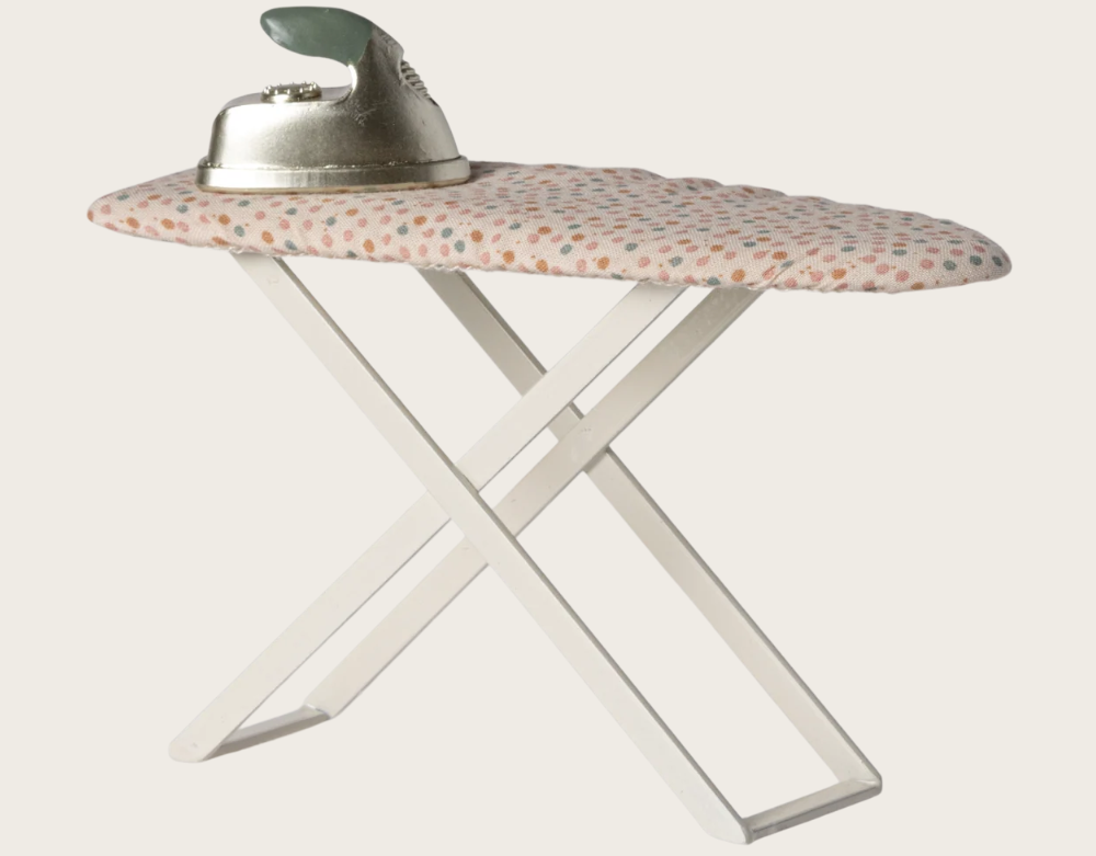 Maileg – Iron and ironing board
