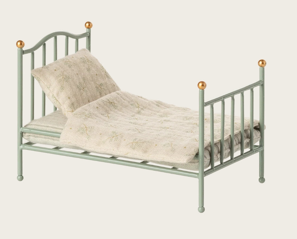 Maileg – Vintage bed , mouse