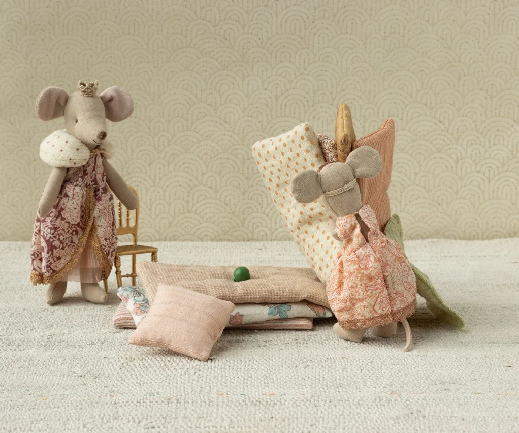 Maileg – Princess an the pea, Big sister mouse