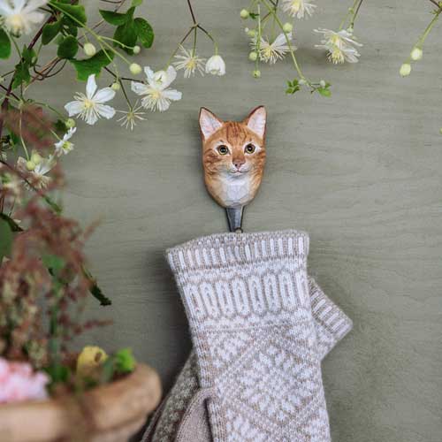 Norðuratlantshafsfjölskyldan - Tálgaðir trésnagar