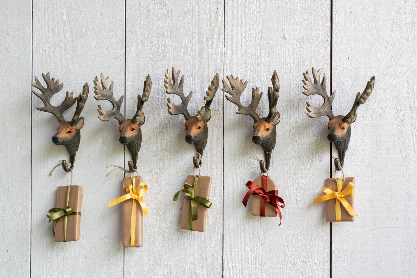 Norðuratlantshafsfjölskyldan – Tálgaðir trésnagar